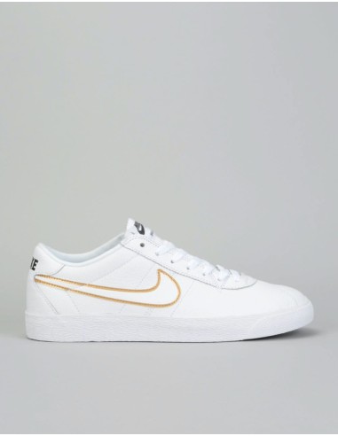 Nike SB Zoom Bruin Premium SE Skate Shoes - White/Wht-Met. Gold-Black basket pas cher