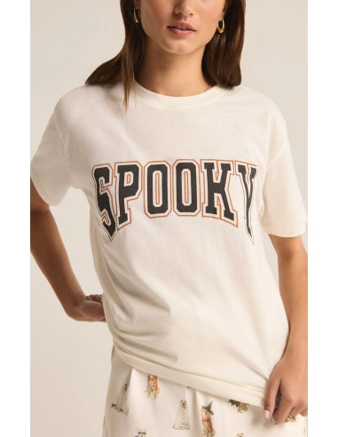 Spooky Boyfriend Tee rembourrage situé sous